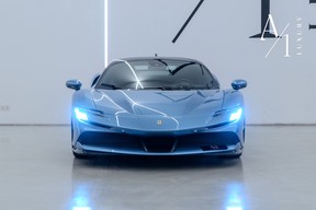 Ferrari SF90 Stradale 2021