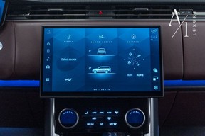 Land Rover Range Rover 2023