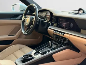 Porsche 911 Carrera 4 2024
