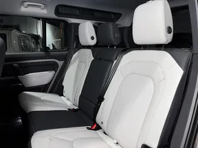 Land Rover Defender 110 2026
