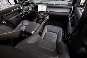 Land Rover Defender 110 2022