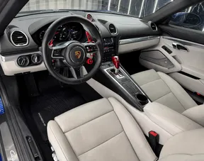Porsche Cayman 718 2024