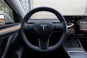 Tesla Model Y Standard Range 2023