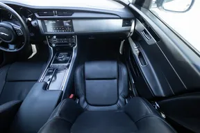 Jaguar XF 2019