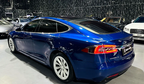 Tesla Model S 2019