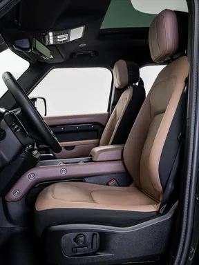 Land Rover Defender 110 2025
