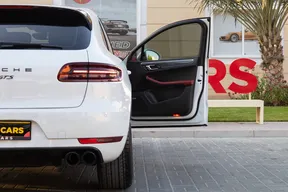 Porsche Macan GTS 2017