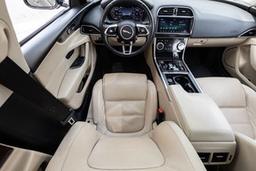 Jaguar XE 2020