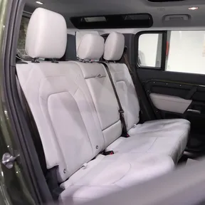 Land Rover Defender 110 2026