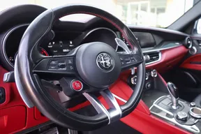 Alfa Romeo Stelvio Quadrifoglio 2019