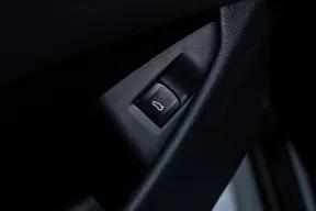 BMW 8 Series M850 2022