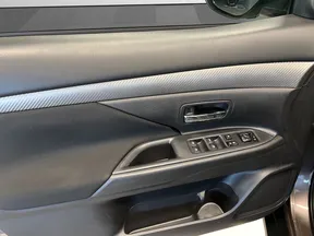Mitsubishi Outlander / Airtek 2016