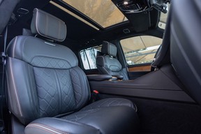 Jeep Grand Wagoneer 2023