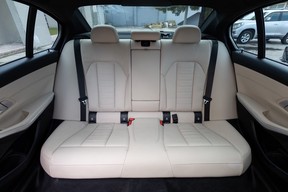 BMW 3 Series 330 2019