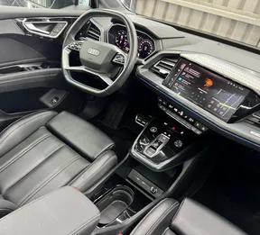 Audi Q4 e-tron 2024