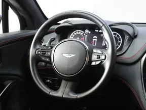 Aston Martin DBX 2022