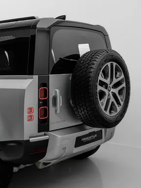 Land Rover Defender 110 2024