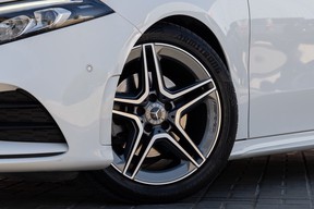 Mercedes-Benz A-Class 200 2021