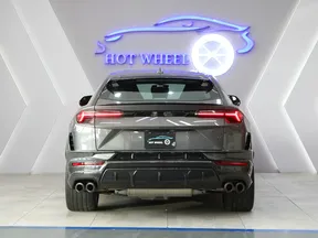 Lamborghini Urus 2024