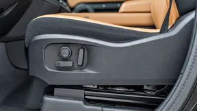 Land Rover Defender 110 2025