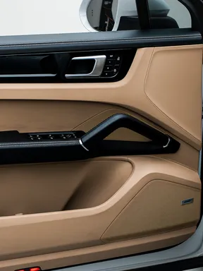 Porsche Cayenne 2022