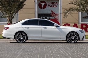 Mercedes-Benz E-Class 300 2022