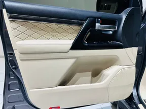 Toyota Land Cruiser 2020