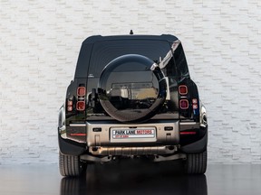Land Rover Defender 110 2025