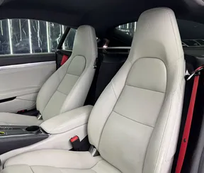 Porsche Cayman 718 2024