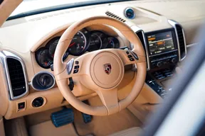 Porsche Cayenne Turbo 2011