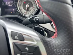 Mercedes-Benz GLA 200 2015