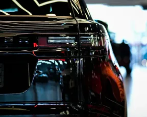 Land Rover Range Rover Velar 2025