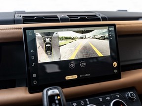 Land Rover Defender 110 2024