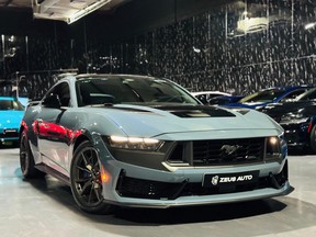 Ford Mustang Dark Horse 2024