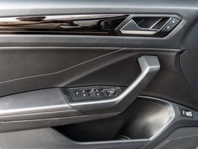 Volkswagen T-Roc 2024