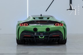 Ferrari SF90 Stradale 2021