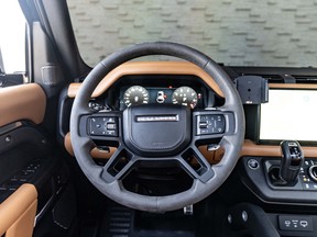 Land Rover Defender 110 2024