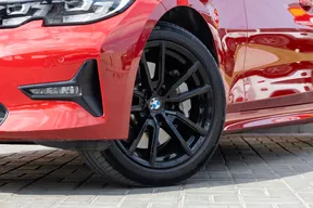 BMW 3 Series 330 2019