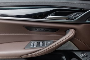 BMW 5 Series M550 2022