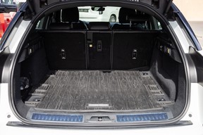 Land Rover Range Rover Velar 2024