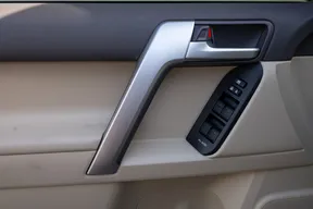 Toyota Land Cruiser Prado 2023