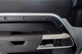 Land Rover Defender 110 2021