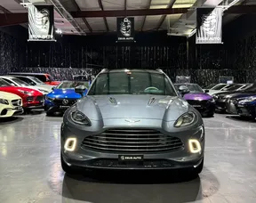 Aston Martin DBX 2021