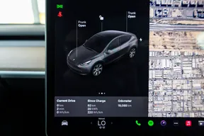 Tesla Model Y Long Range 2024