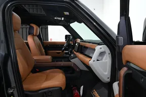Land Rover Defender 110 2024