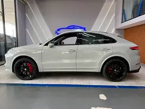 Porsche Cayenne Turbo 2020