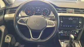 Volkswagen Passat 2022