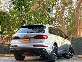 Audi Q7 2024