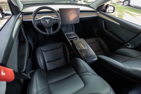 Tesla Model Y Long Range 2024