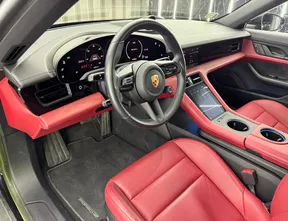 Porsche Taycan 2023